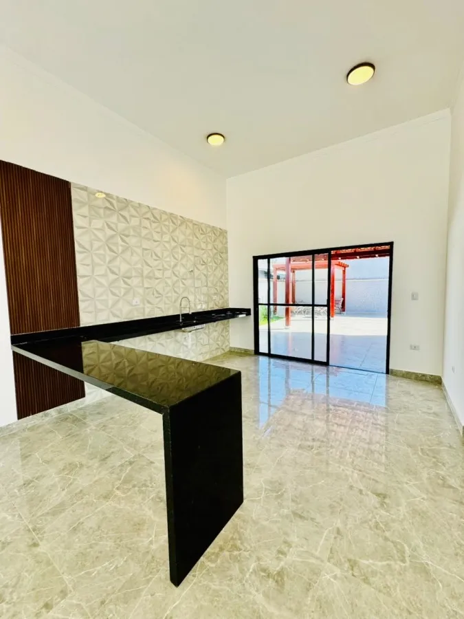 Imagem Casa para Venda em Itanhaém, Bopiranga, 3 dormitórios, 1 suíte, 1 banheiro, 3 vagas