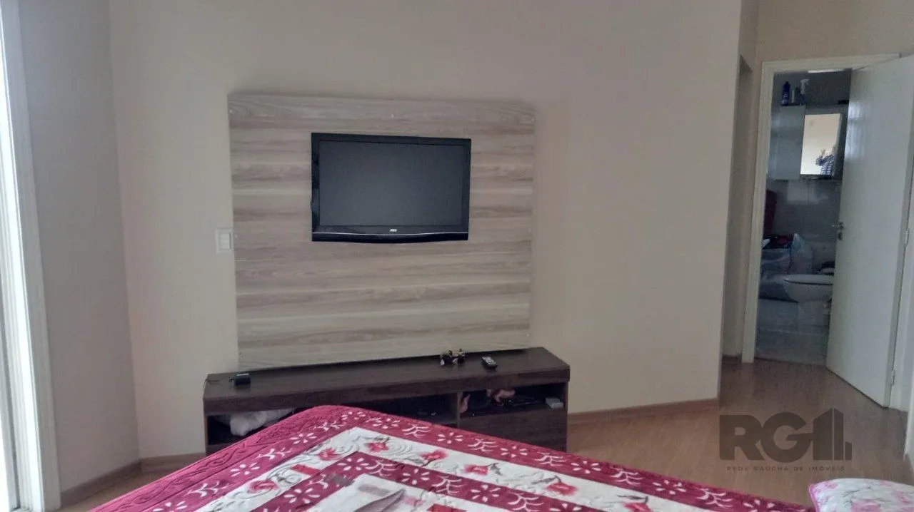 Imagem Casa sobrado semi mobiliado, 3 dormitórios, 1 suíte master, vagas de garagem, Bairro Parque da matriz