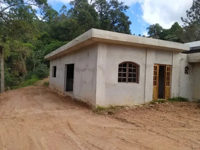 Imagem Galpão de 2200m² com Casa Acoplada Localizada em Mairinque!