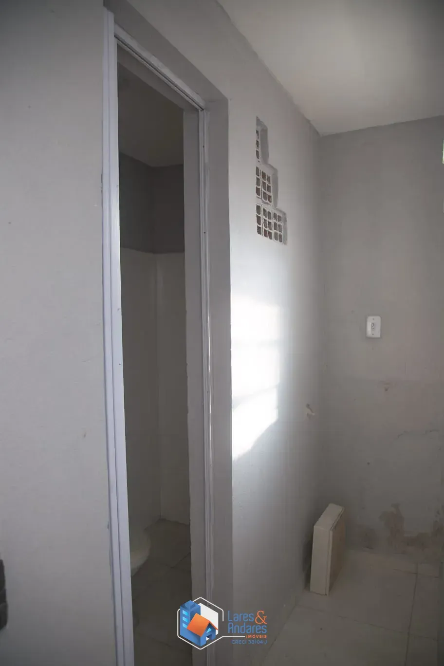 Imagem 07 Kitnets à venda cada uma com 20m² com quarto cozinha e banheiro, água e luz individualizado - Oportunidade de investimento - Vila Eleonor