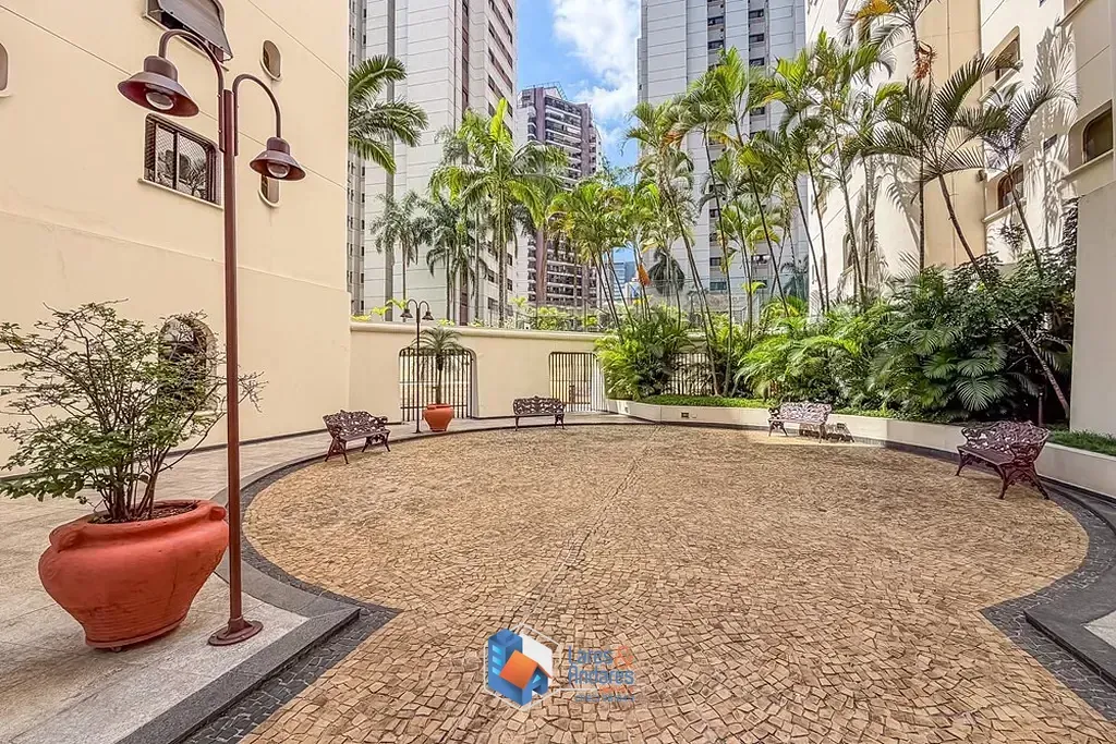 Imagem Apartamento à venda 4 Quartos 1 Suite 2 Vagas 170M² Moema São Paulo - SP
