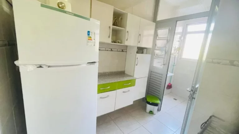 Imagem Excelente apartamento no forte com 3 dormitórios somente à vista!!!