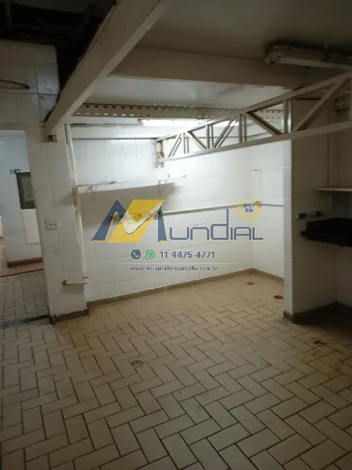 Imagem Alugo 2 Salões Comerciais, no Parque das Nações.
