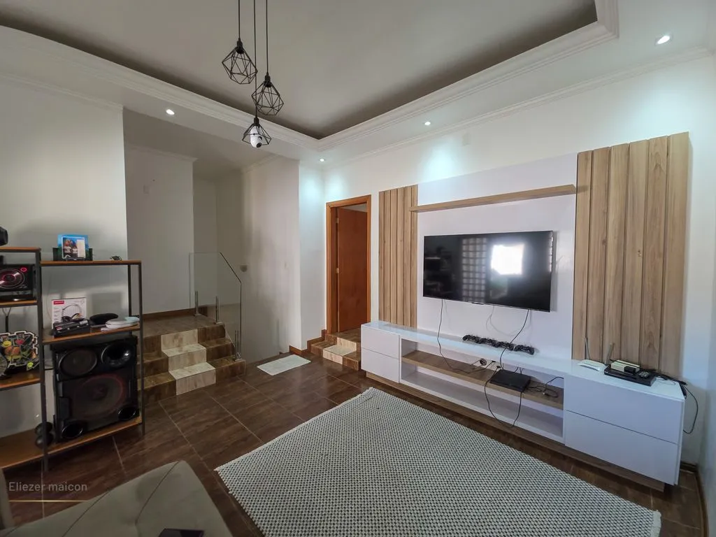Imagem Casa a Venda com 3 quartos no Bairro Vilage são Luis em Poços de Caldas