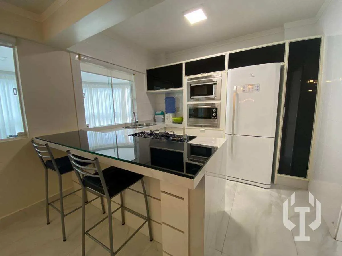 Imagem Apartamento para alugar em Itapema, Meia praia, com 4 quartos, 120m2