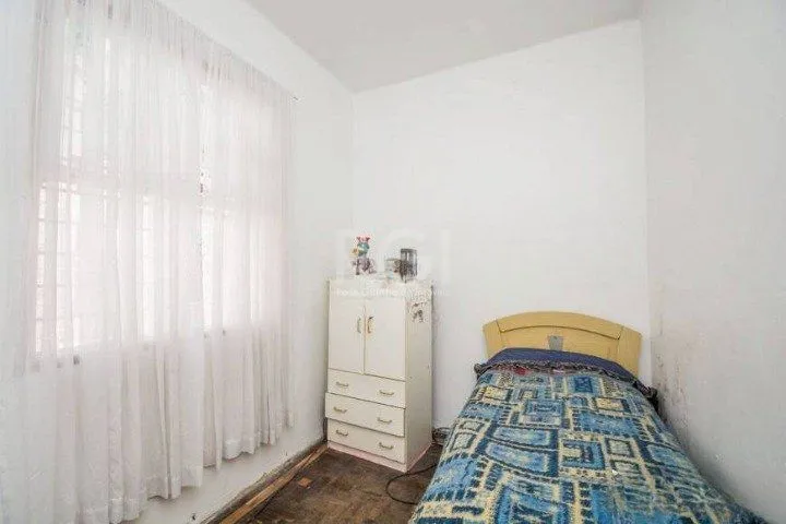 Imagem Casa para Venda - 290m², 3 dormitórios, 4 vagas - Santo Antonio