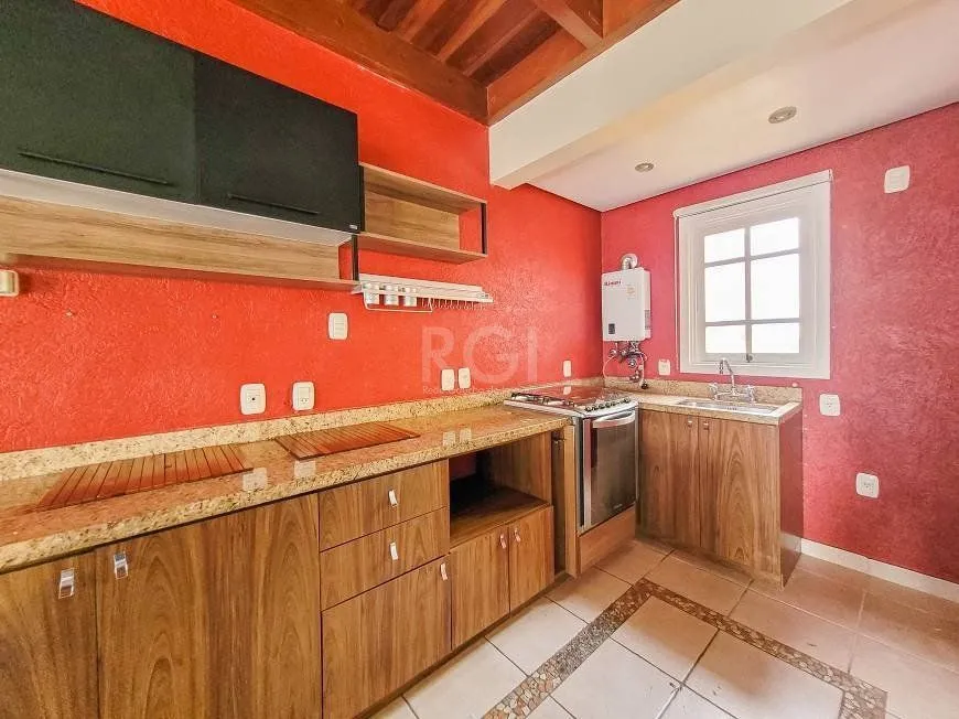 Imagem Apartamento 94m² - semi mobiliado, 2 dormitórios, 1 suíte, terraço e 2 vagas de garagem no Moinhos de Vento