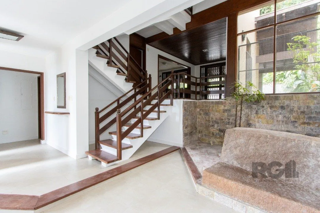 Imagem Casa de 3 dormitórios no Jardim Isabel com vista para o Guaíba.