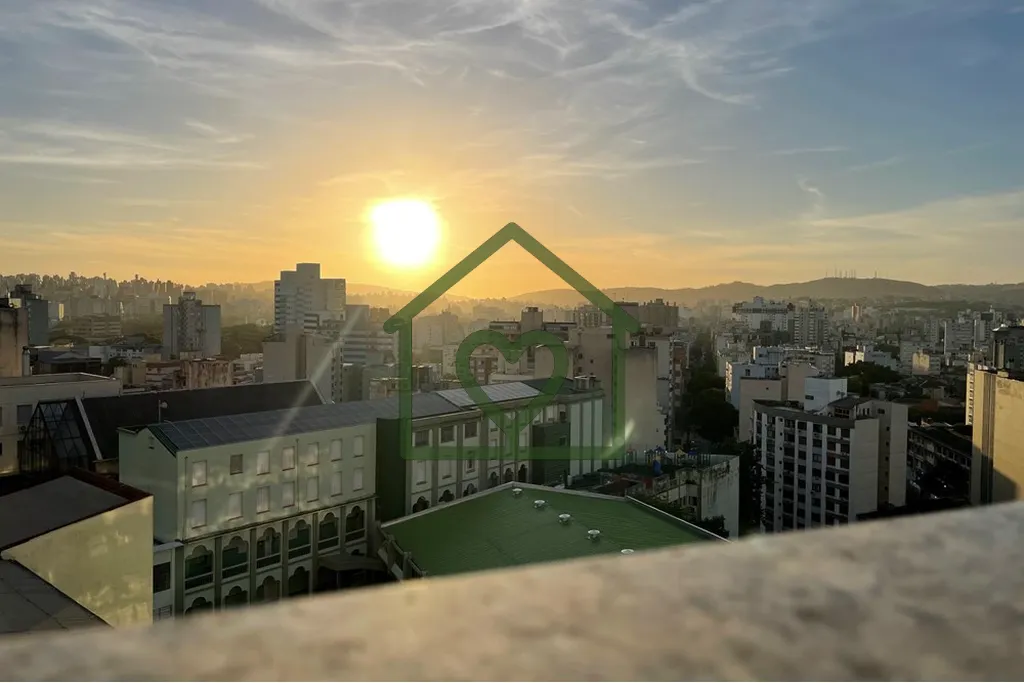 Apartamento com três dormitórios sendo uma suíte, cuja sacada permite visualizar o nascer e o pô...
