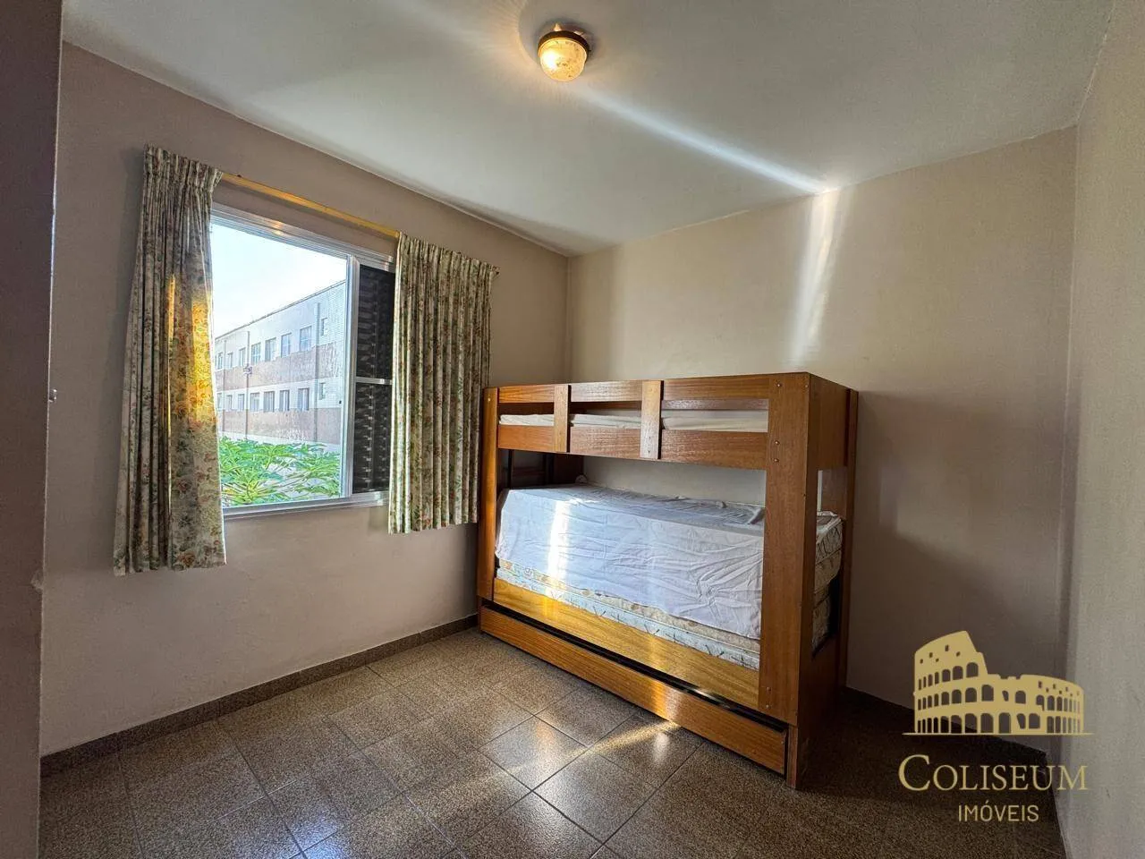 Imagem Apartamento com 2 dormitórios à venda, 54 m² por R$ 330.000,00 - Vila Guilhermina - Praia Grande/SP