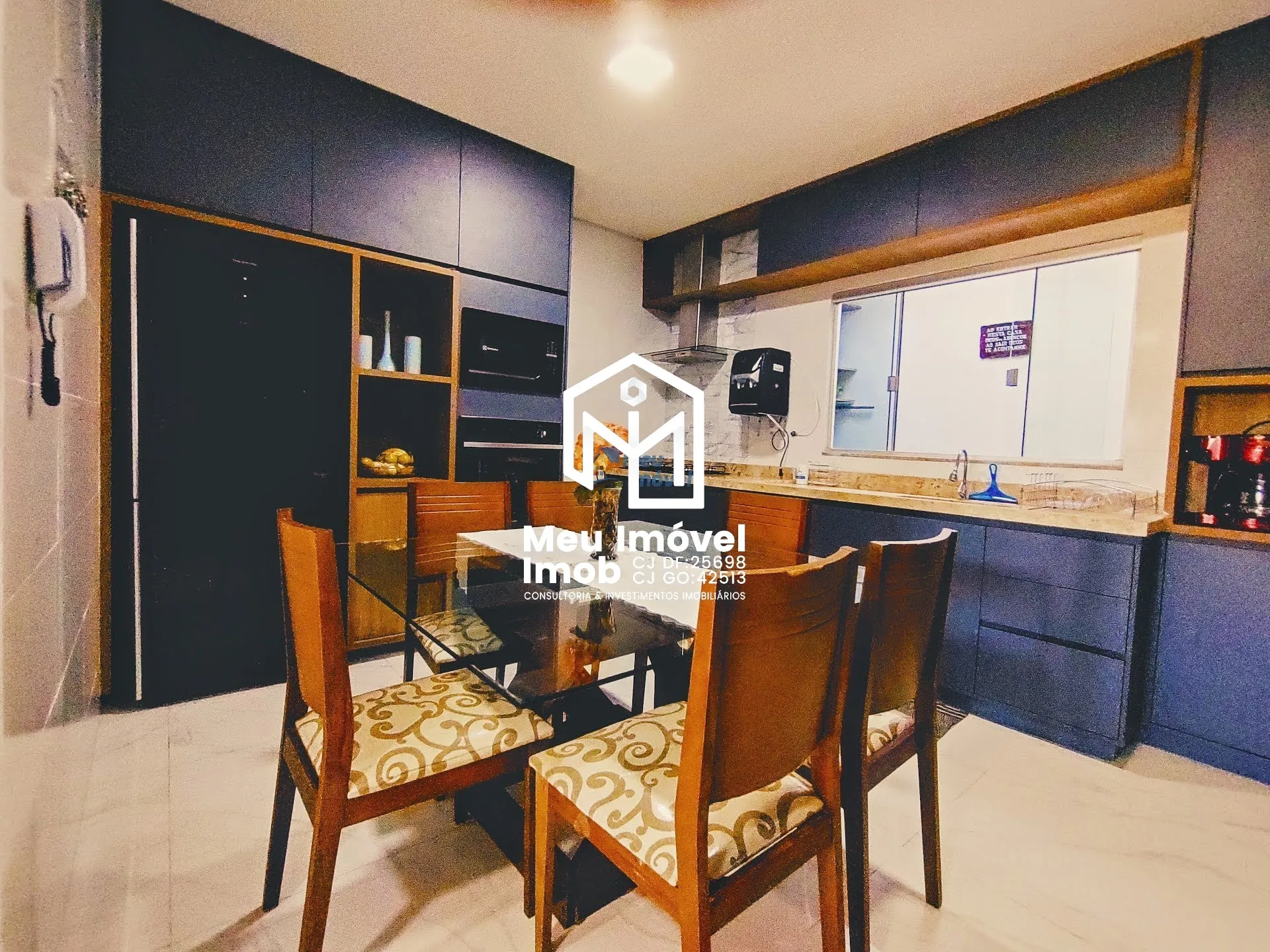 Imagem Casa 3 Quartos 3 Suítes 1 Vaga 135m² Área de Serviço