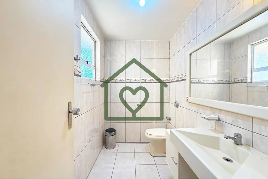 Imagem Localizado na Rua Senhor dos Passos, este apartamento de 114,63m² de área útil combina amplitude,...