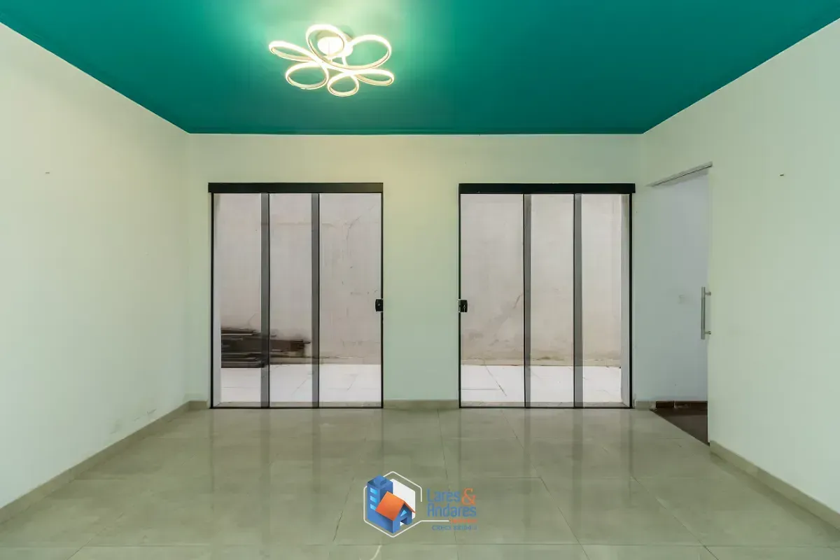 Imagem Casa para venda em Indianópolis com 3 quartos, sendo 3 suítes, 345m²