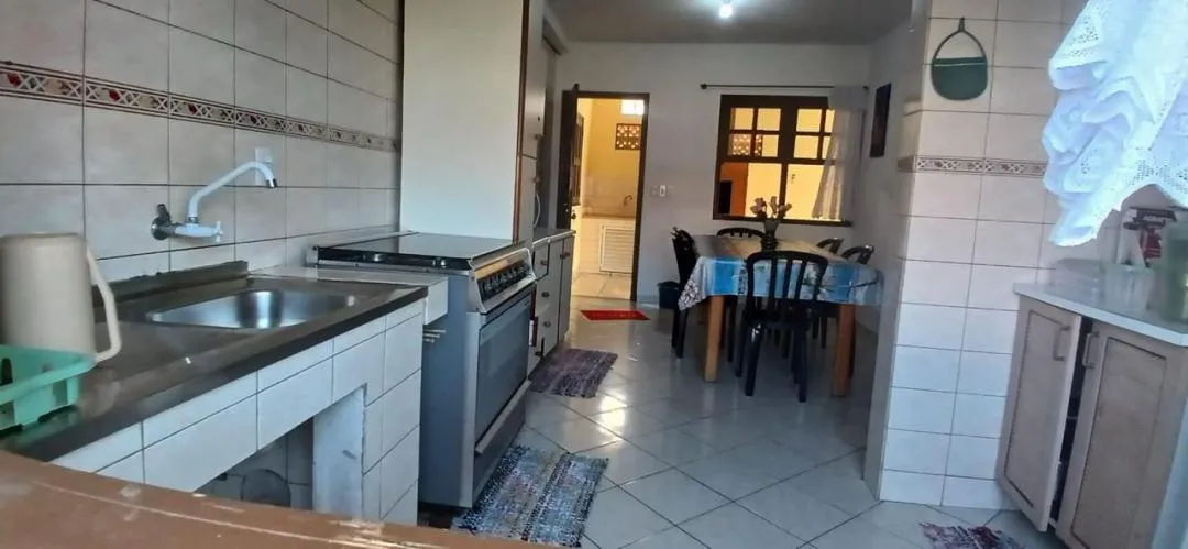 Imagem Imóvel à Venda em Itapoá-SC, Bairro Itapema do Norte - Prédio com 03 Apartamentos Mobiliados
