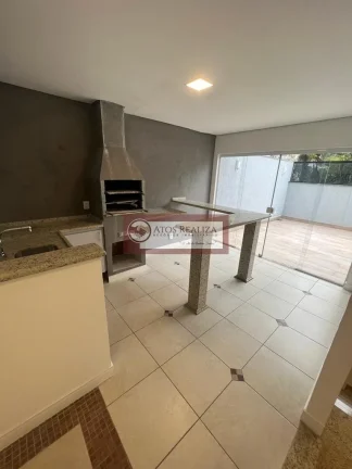 Imagem Vendo SUPER Oportunidades na vila Mariana. Casa 225m2, com 3 suítes, 6 Banheiros, 2 vagas, dependência de empregada, corredores nas laterais. OPORTUNIDADE.