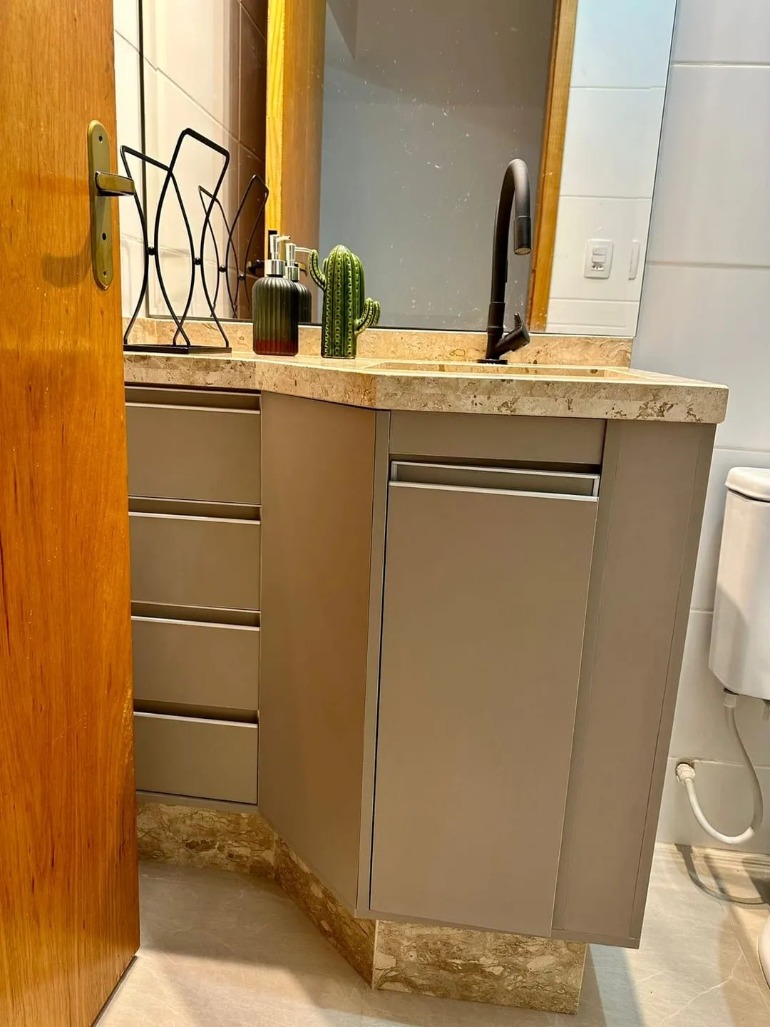 Imagem Casa à venda 2 Quartos, 1 Suite, 1 Vaga, 76M², Parque das Palmeiras, Pindamonhangaba - SP