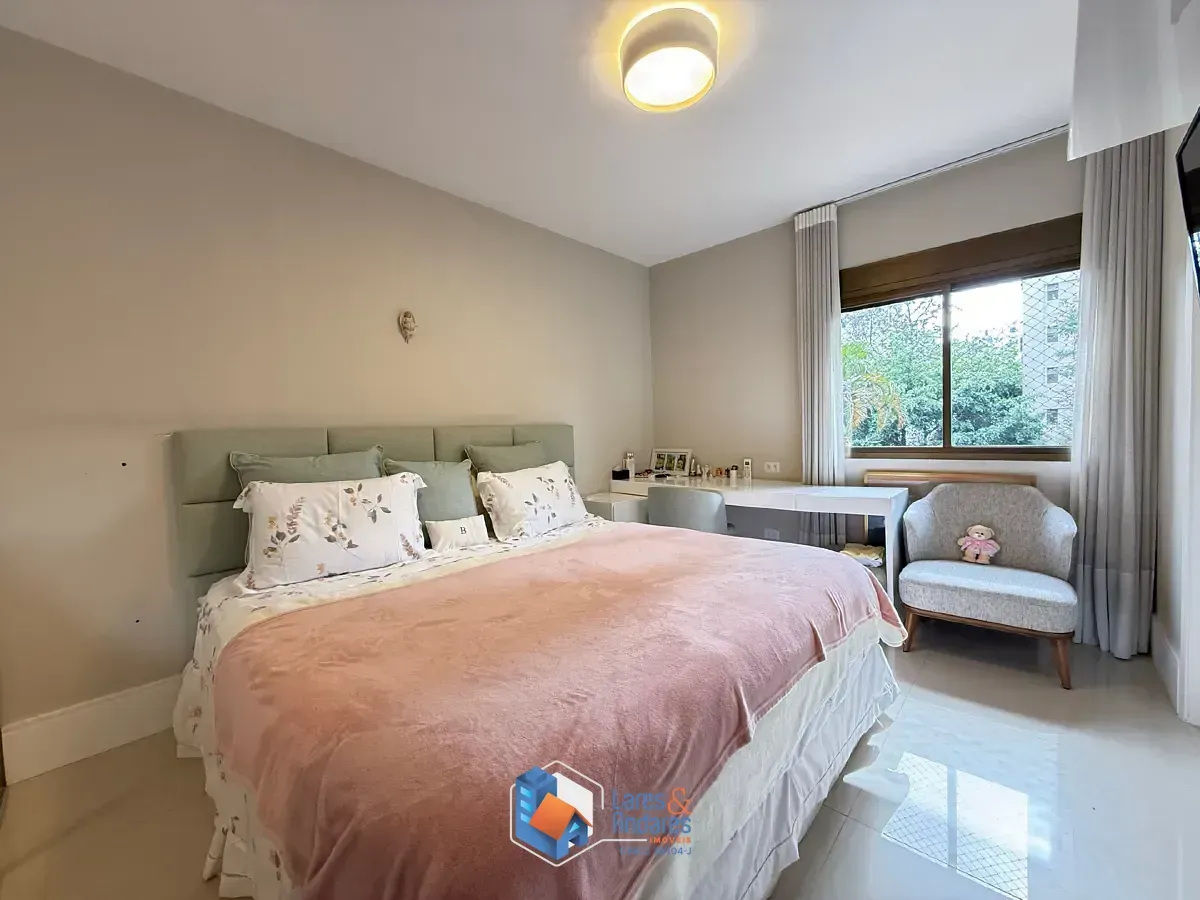 Imagem Apartamento para venda em Real Parque com 3 quartos, sendo 2 suítes, 226m²