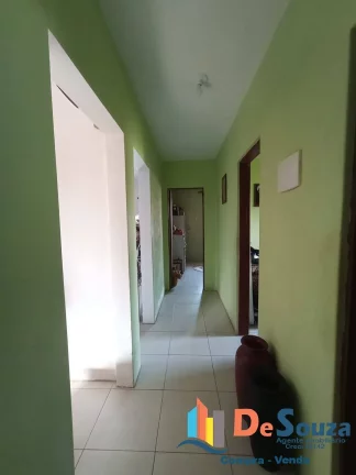 Imagem Imóvel com anexo + 2 apartamentos