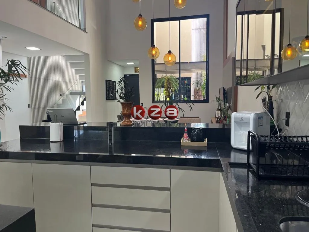 Imagem Casa de luxo em condomínio à venda em Valinhos-SP, Condomínio Villa do Sol: 4 suítes, 3 salas, 6 banheiros, 4 vagas de garagem, 285m².