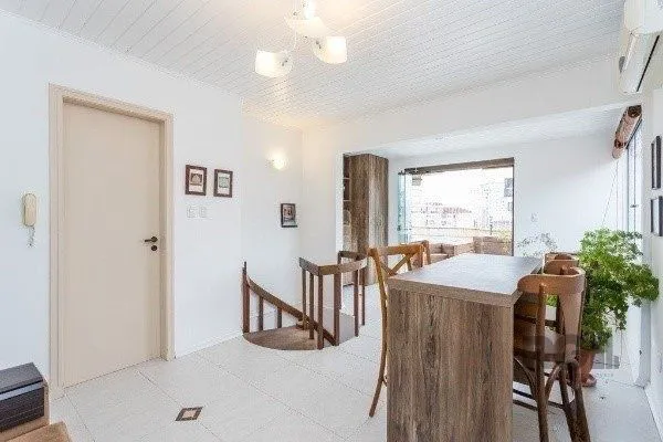 Imagem Vende-se cobertura com 4 quartos (2 suítes), 154m² e 1 vaga - Moinhos de Vento