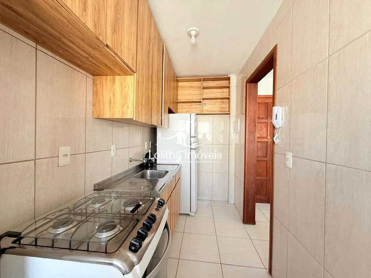 Imagem APARTAMENTO SEMI MOBILIADO COM 2 QUARTOS À VENDA EM COQUEIROS - FLORIANÓPOLIS/SC