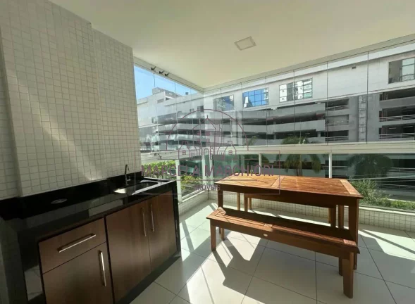 Imagem Apartamento de frente para a rua com 3 quartos, suíte e varanda gourmet - P
