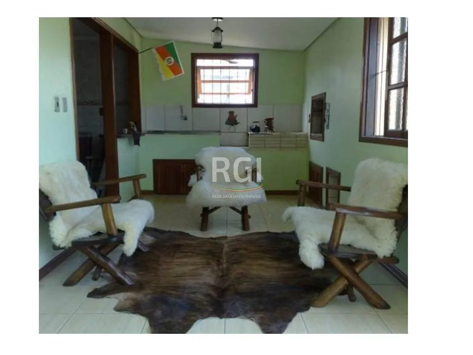 Imagem Casa para Venda - 634m², 2 dormitórios, sendo 1 suites, 3 vagas - Lomba do Pinheiro