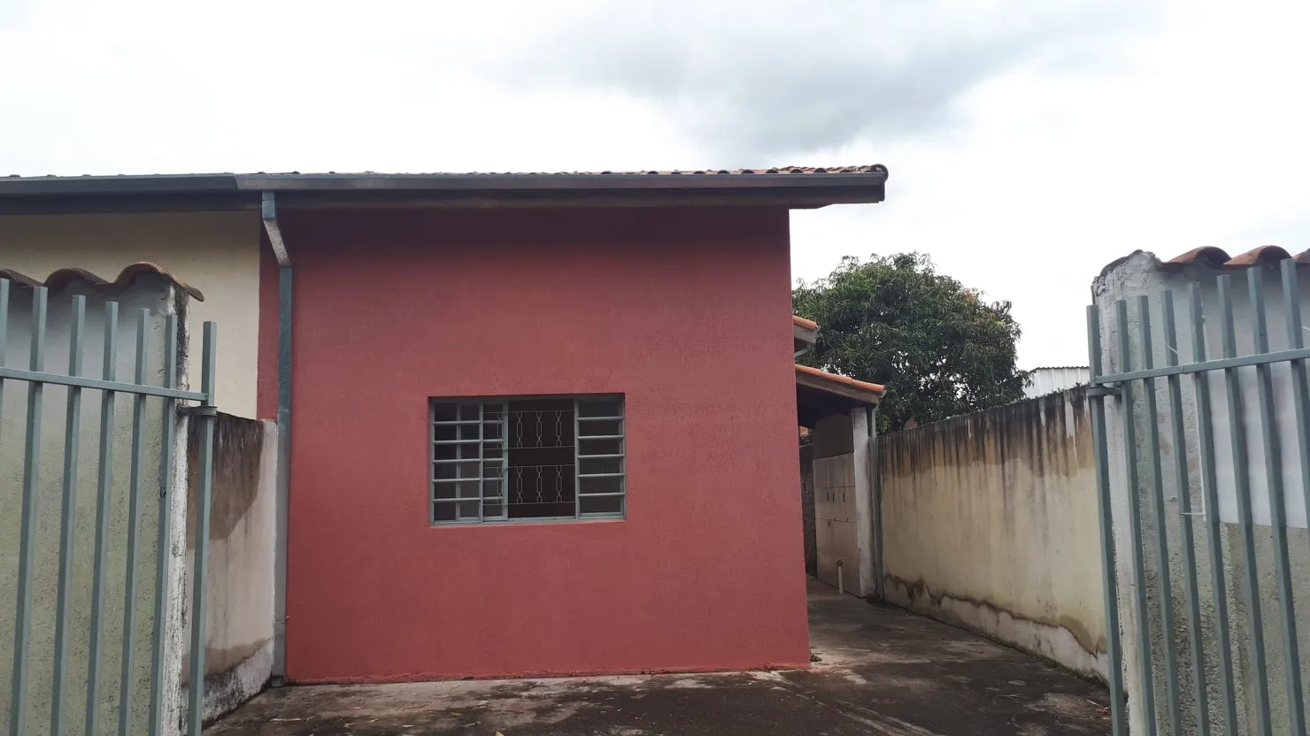 Foto do imóvel Casa à venda 2 Quartos, 2 Vagas, 210M², Vila São João, Pindamonhangaba - SP