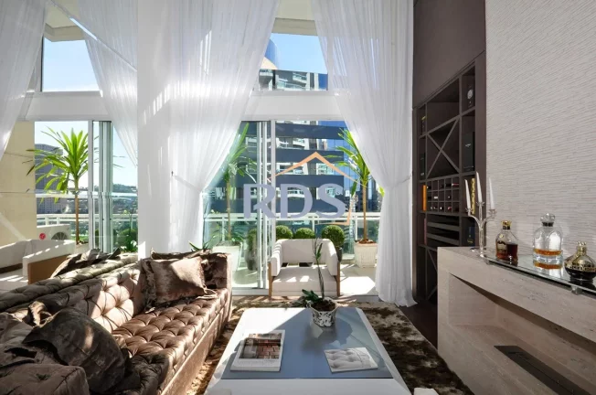 Imagem Apartamento a venda de 165m² com dois dormitórios e duas vagas no Cidade Monções