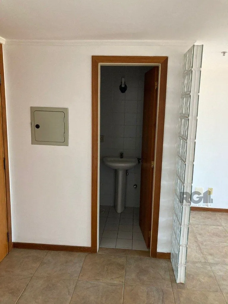 Imagem Sala Comercial, 42m², 1 vaga no bairro Bom Fim