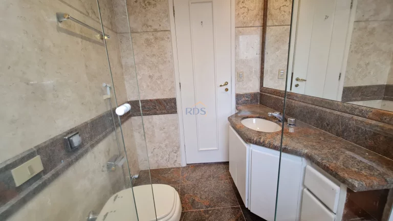 Imagem Lindo apartamento à venda, 150m², com 3 dormitórios, sendo 2 suítes, 3 vagas e depósito privativo.