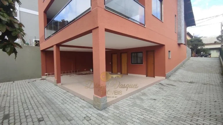 Imagem Casa em Condomínio para Venda em Teresópolis / RJ no bairro Vargem Grande