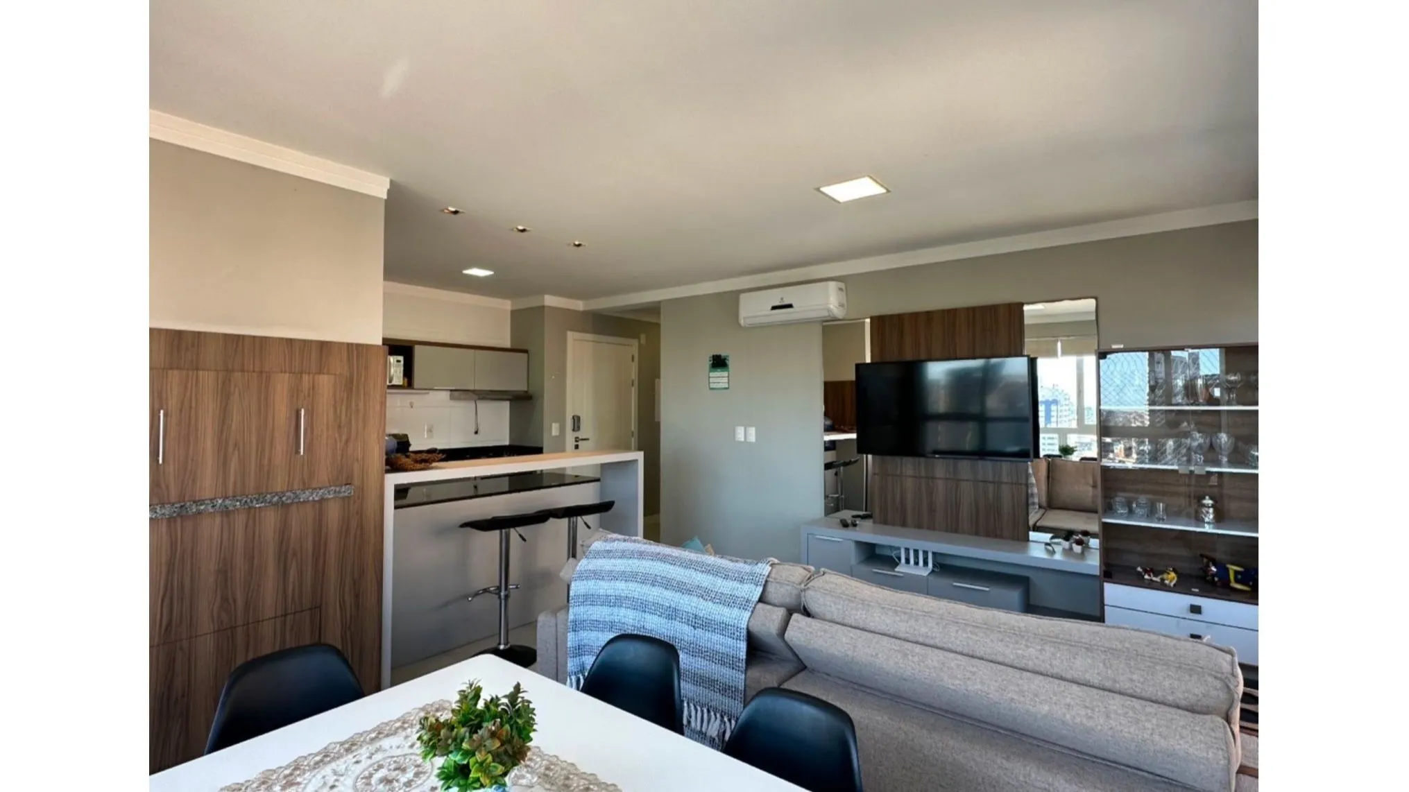 Imagem Apartamento à venda em Torres, Centro, com 2 quartos, 70m2