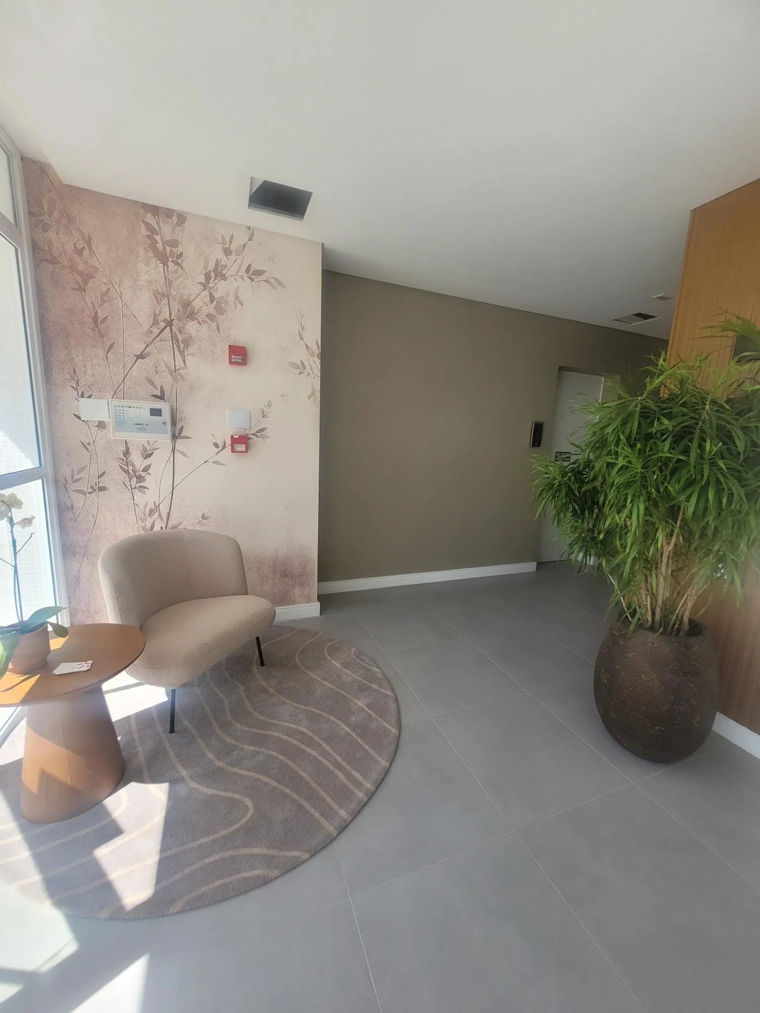 Imagem Excelente apartamento 3 dormitórios com 2 vagas próximo PUC-RS