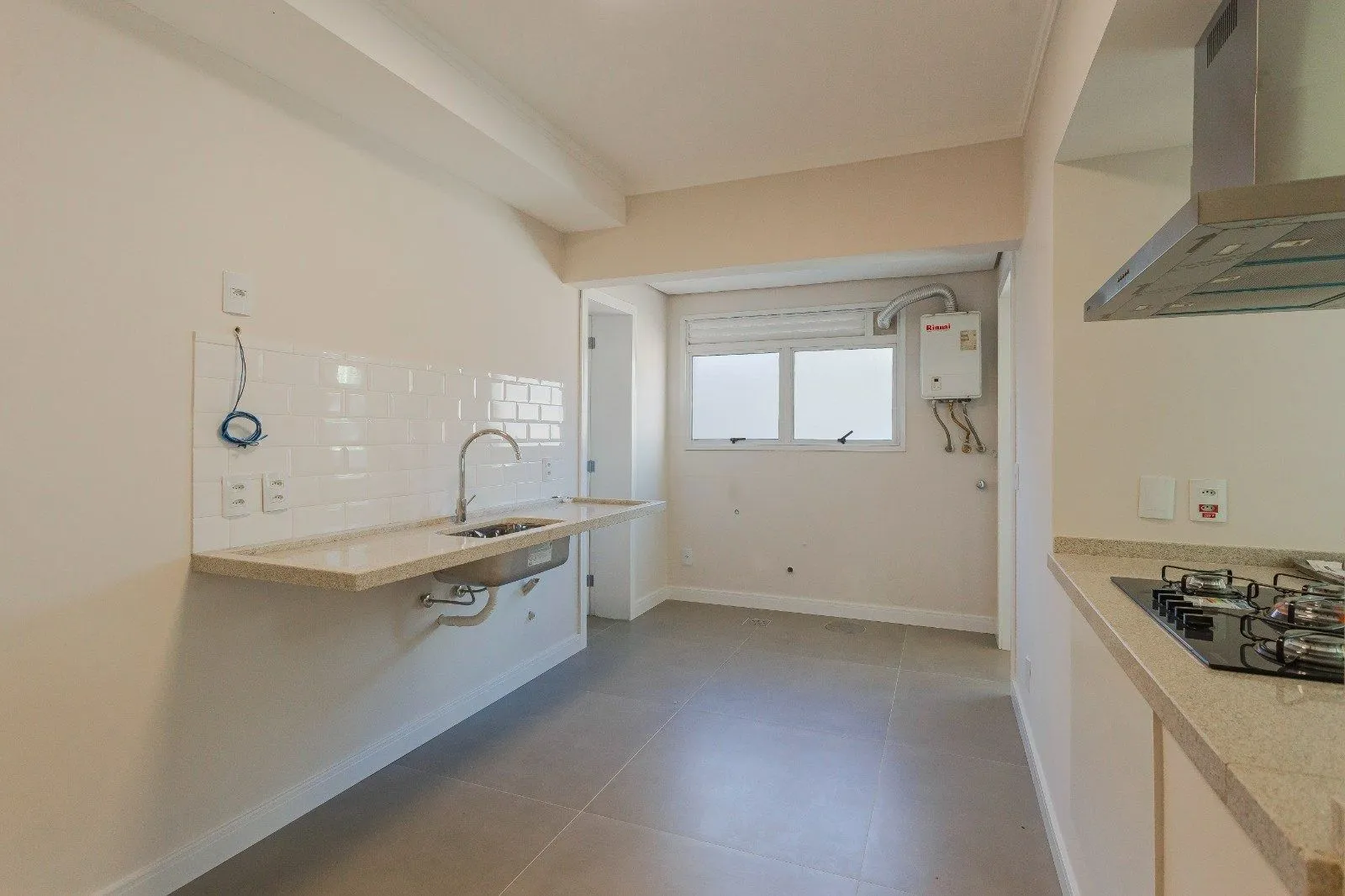 Imagem Apartamento 100% Reformado com 3 Dormitórios e Churrasqueira