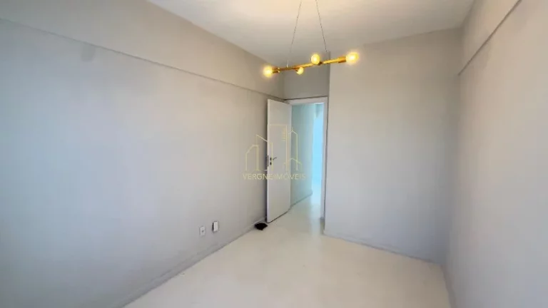 Imagem Imperdível: Apartamento à venda na Pituba, Salvador-BA, 3 quartos, 1 suíte, 110m², 2 vagas de garagem. Confira!