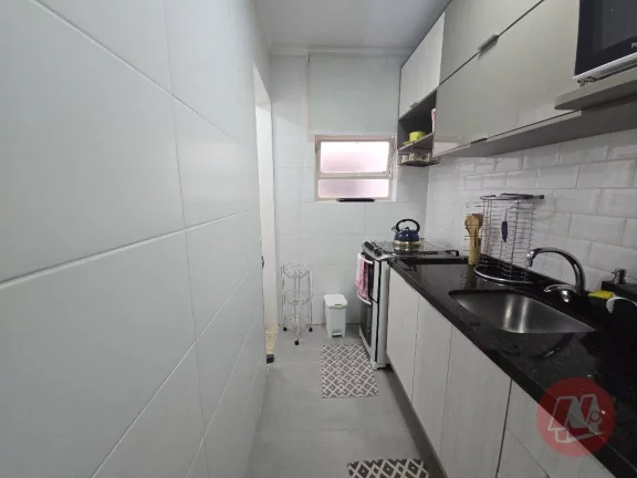 Imagem Kitnet com 1 dormitório para alugar, 30 m² por R$ 2.045,00/mês - Santa Cecília - Porto Alegre/RS