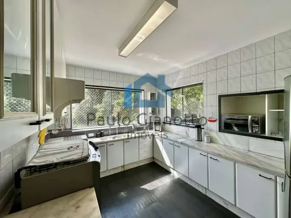 Imagem Casa Espetacular com 5 suítes, gourmet, piscina e hóspedes!