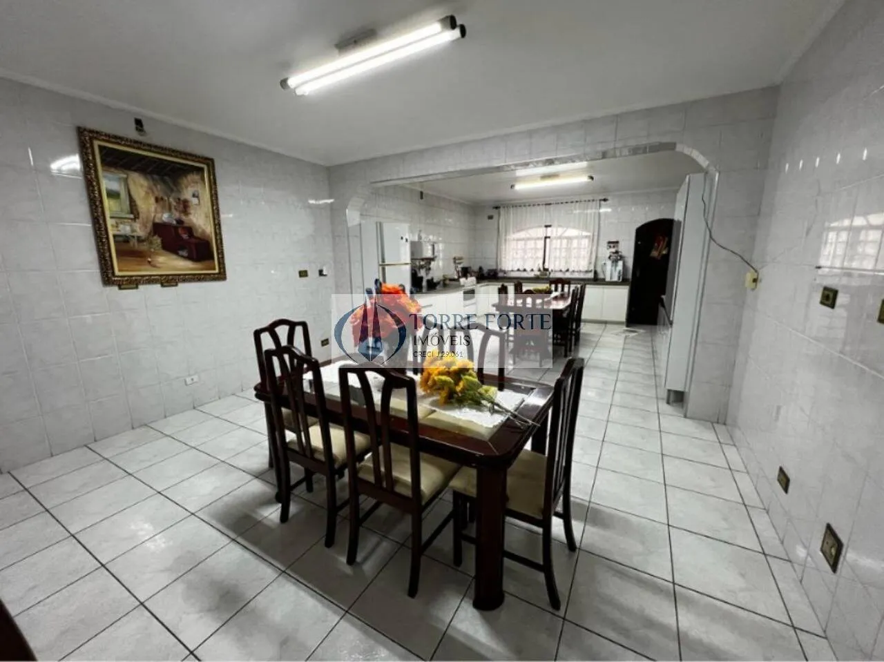 Imagem ótimo terreno com 2 casas com total de 3 dormitórios, 6 vagas de carro