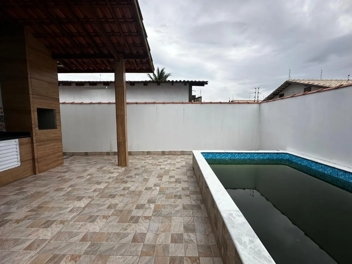 Imagem CASA NOVA COM PISCINA LADO PRAIA NO TUPY