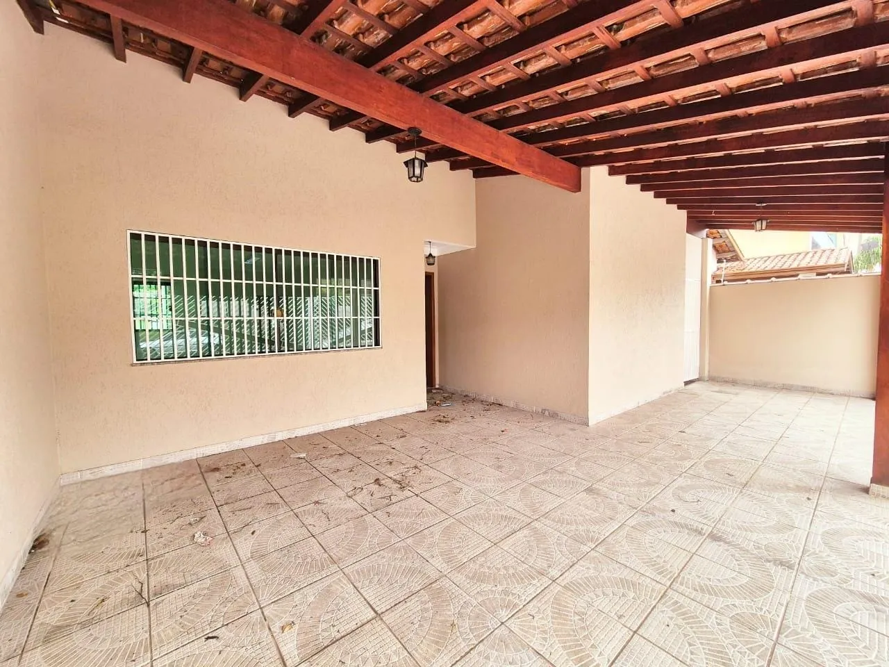 Foto do imóvel Oportunidade Imperdível: Casa Comercial a 5 Min do Centro, Perfeita para Empresas com Ampla Estrutura e Localização Estratégica