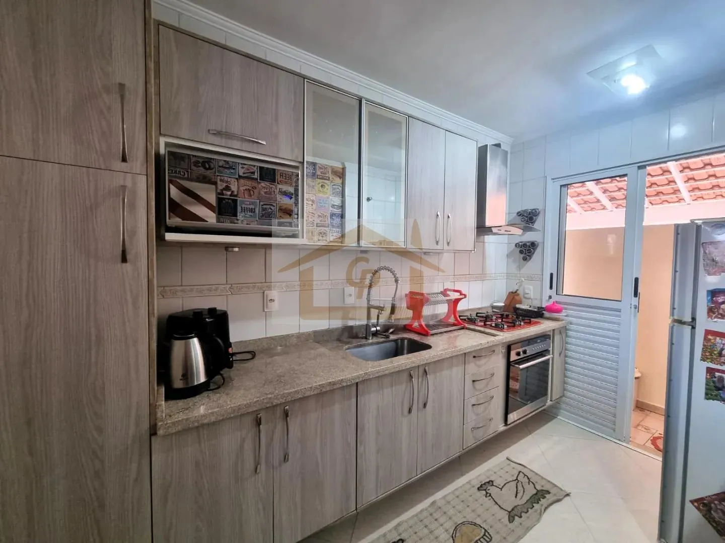 Imagem Casa com 3 Quartos, Quintal e 3 Vagas