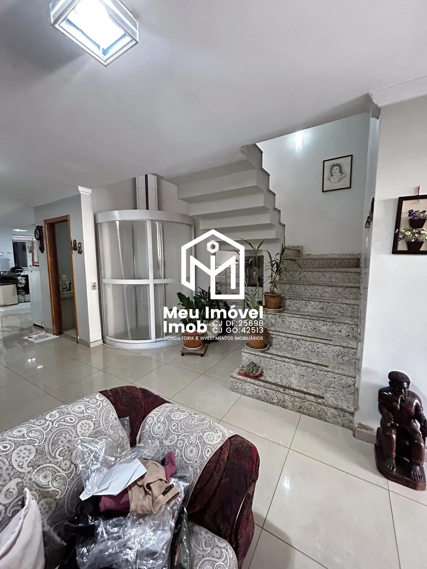 Imagem Casa 4 Quartos 1 Suíte 2 Vagas 200m² Elevador Lazer