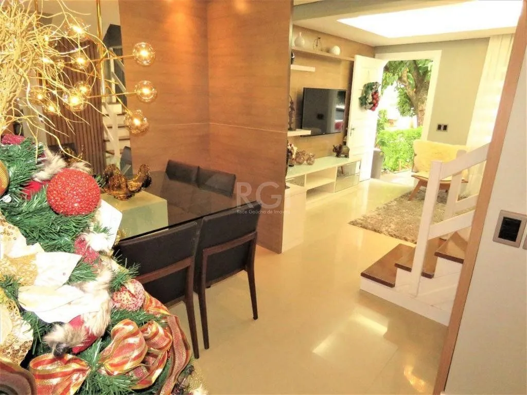 Imagem Ótima casa com 2 dormitórios com suíte master para Comprar