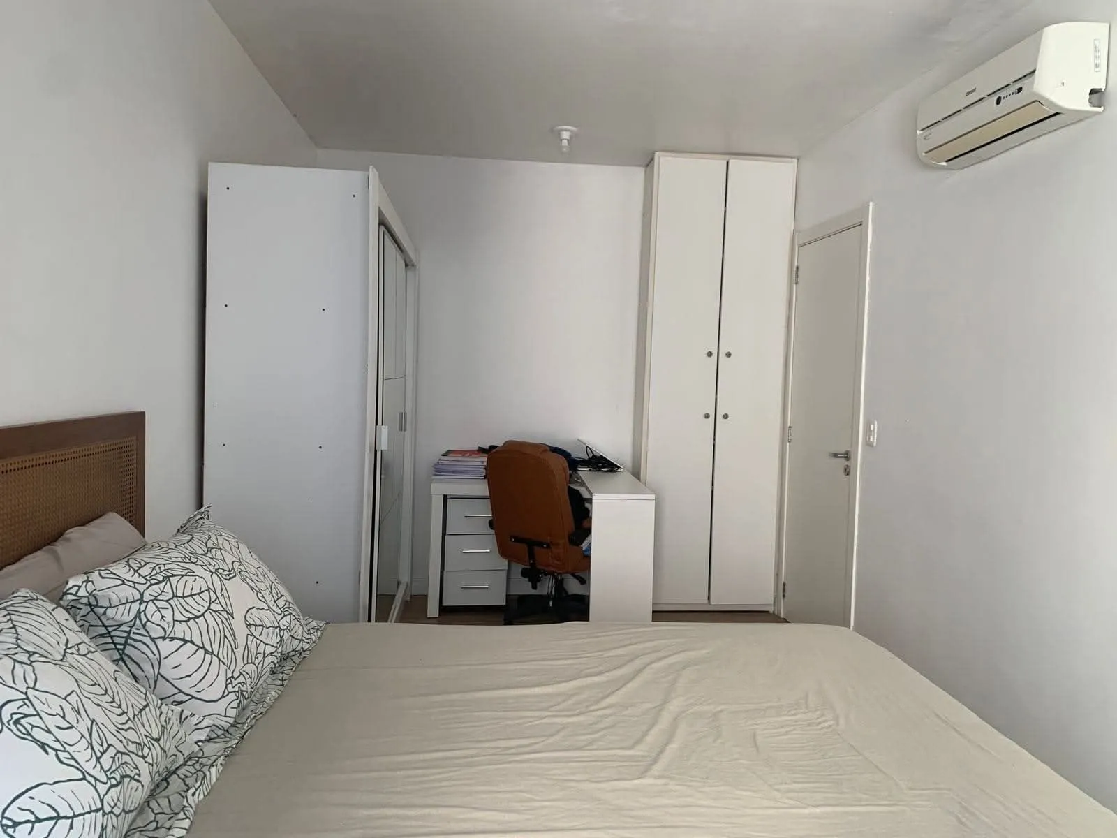 Imagem APARTAMENTO DE 2DORMITÓRIOS COM VAGA DE GARAGEM, EM PRÉDIO COM EXCELENTE PADRÃO CONSTRUTIVO.