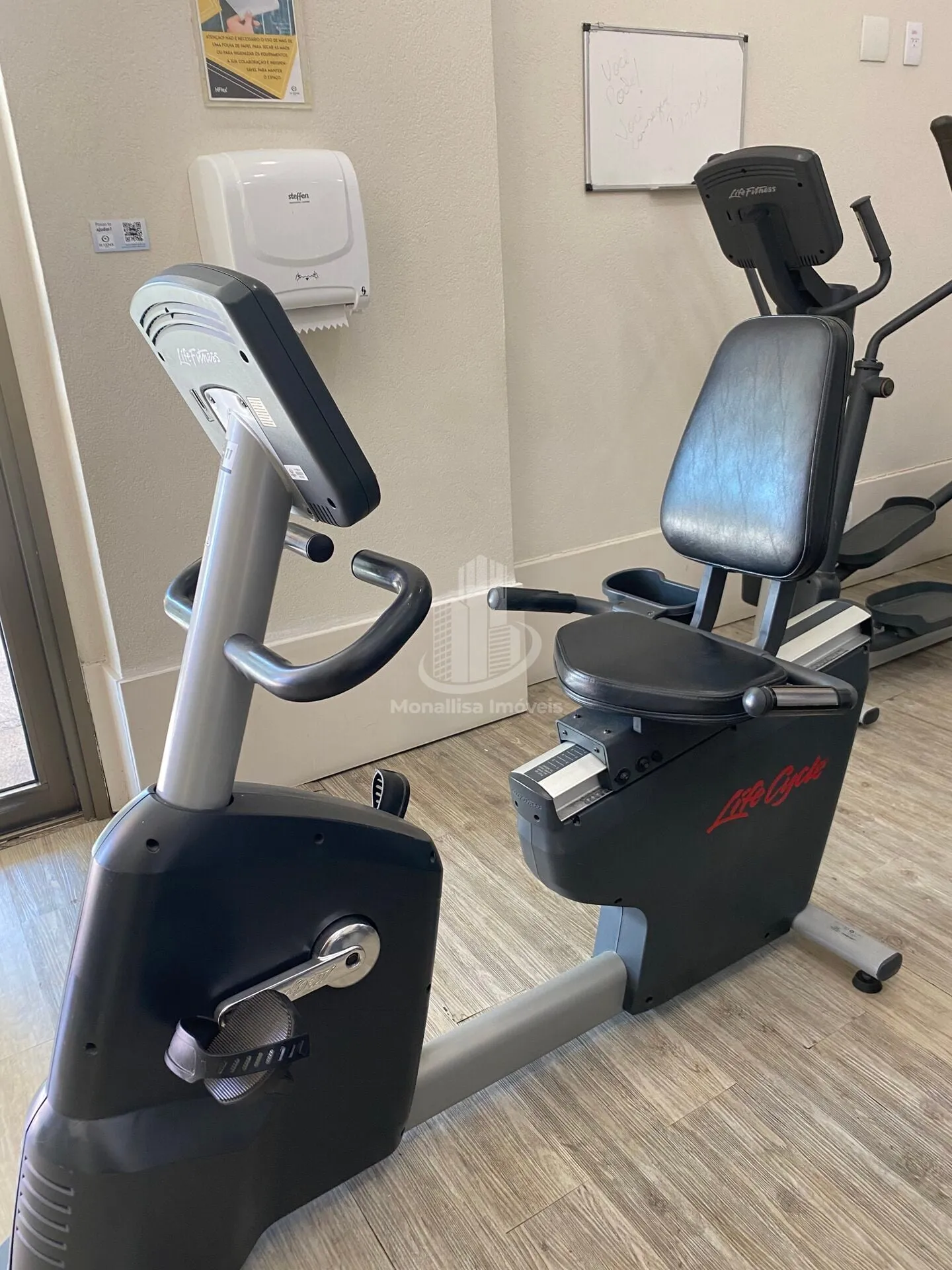 Imagem Sala comercial mobiliada com vaga na Barra da Tijuca
