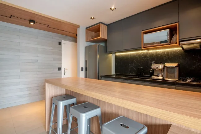 Imagem Apartamento 72M², 2Q, 1 Suíte, 2 Banheiros, 1 Vaga, Varanda, Academia, Piscina Adulto e Infantil, Churrasqueira, Playground, Salão de Festas e Jogos.