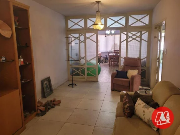 Foto do imóvel Casa de 2 pavimentos com 207 m² no bairro Rio Branco.