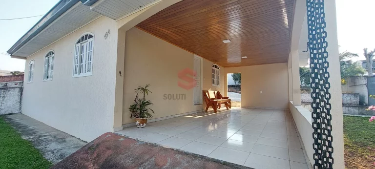 Imagem Casa 03 quartos, semi mobiliada, amplo espaço de terreno, Santa Rita, Campo Largo/PR