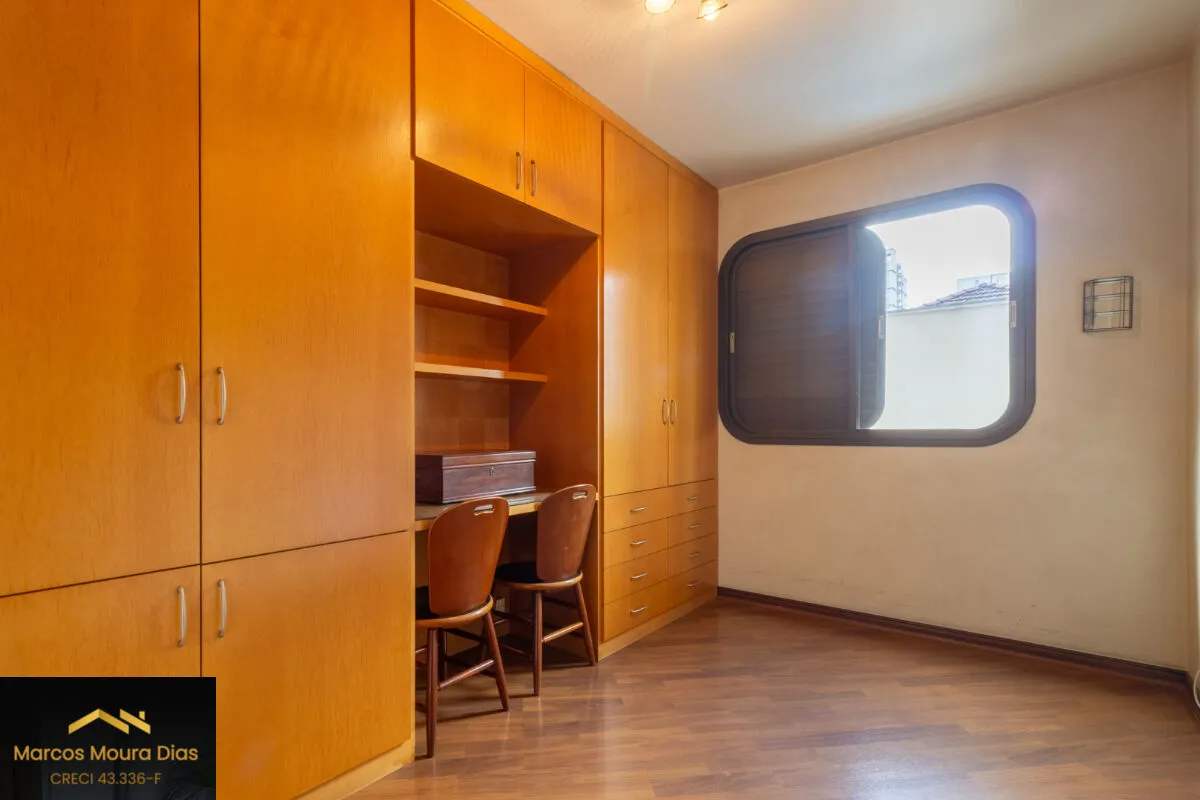 Imagem Apartamento em Perdizes com 4 Dormitórios ( 1 suíte) com 136m² e 2 Vagas. Edifício com Piscina e Portaria 24 hs